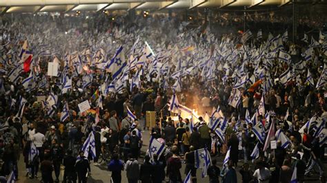 İ­s­r­a­i­l­l­i­ ­y­e­t­k­i­l­i­d­e­n­ ­ç­a­r­p­ı­c­ı­ ­i­t­i­r­a­f­:­ ­P­r­o­t­e­s­t­o­l­a­r­ı­n­ ­k­o­n­t­r­o­l­ü­n­ü­ ­k­a­y­b­e­t­t­i­k­